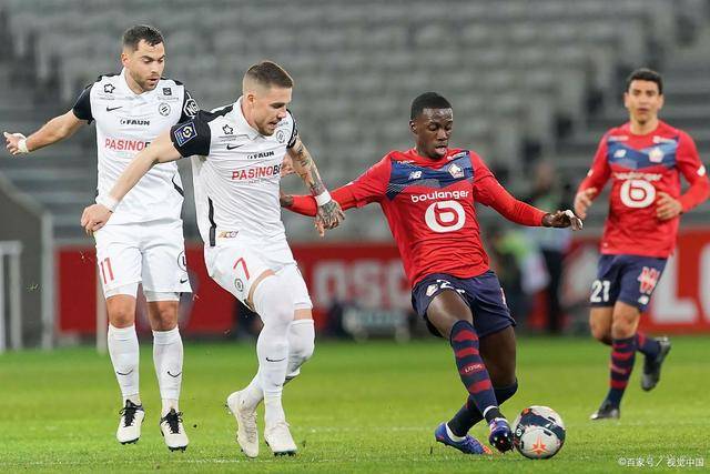 格林26+11火箭力克骑士5连胜 鹈鹕大胜开拓者